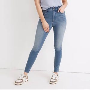 Madewell Curvy Roadtripper Supersoft Jeans Size 33
